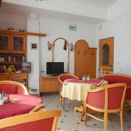 אובראו Hotel Landhaus Marchfeld מראה חיצוני תמונה