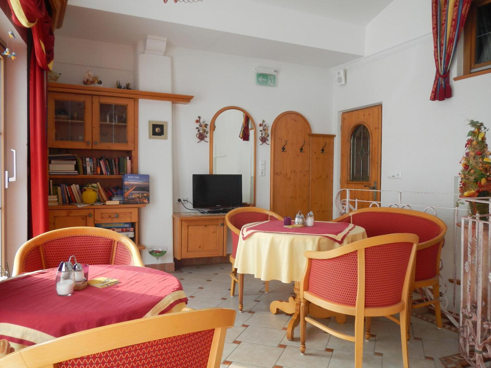 אובראו Hotel Landhaus Marchfeld מראה חיצוני תמונה